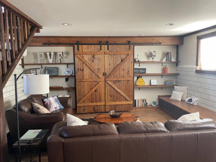 Pleasant Valley Farm Dairy Barn Writer'S Retreat كولومبيا المظهر الخارجي الصورة
